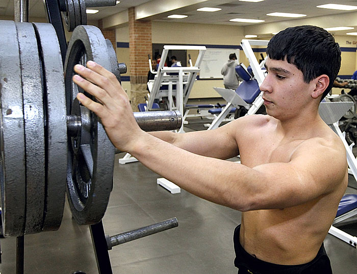 Gators finish 29th out of 100 powerlifting teams in state